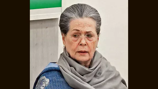 Virbhadra की प्रतिमा के अनावरण समारोह में शामिल होंगी सोनिया