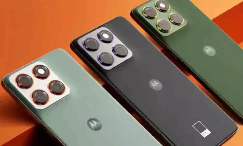Motorola Edge 70: 15 मिनट की चार्जिंग में 12 घंटे की बैटरी , दमदार कैमरा वाला अल्ट्रा-थिन फोन लॉन्च Motorola Edge 70: 15 मिनट की चार्जिंग में 12 घंटे की बैटरी , दमदार कैमरा वाला अल्ट्रा-थिन फोन लॉन्च