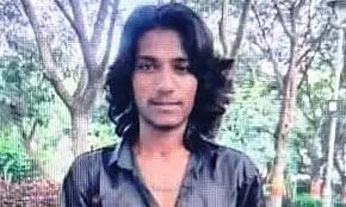 Indore : जन्मदिन की पार्टी में जाने को लेकर हुए विवाद में चचेरे भाई ने युवक की हत्या कर दी Indore : जन्मदिन की पार्टी में जाने को लेकर हुए विवाद में चचेरे भाई ने युवक की हत्या कर दी