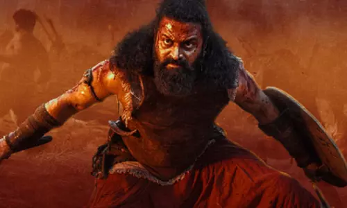 दर्शकों के सिर चढ़कर बोल रही कांतारा चैप्टर 1, 10 दिन कमाई 400 करोड़ रुपए के करीब पहुंची दर्शकों के सिर चढ़कर बोल रही कांतारा चैप्टर 1, 10 दिन कमाई 400 करोड़ रुपए के करीब पहुंची