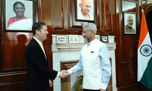जयशंकर और सर्जियो गोर की मुलाकात में द्विपक्षीय रिश्तों पर फोकस