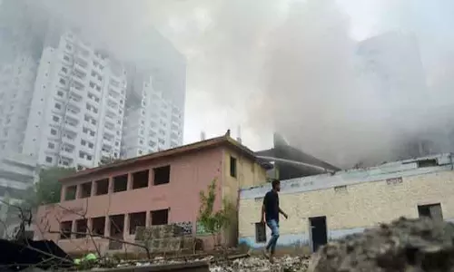 पाक-अफ़ग़ान सीमा पर हवाई हमलों के बाद भारी गोलीबारी