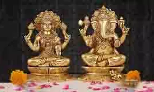 Diwali 2025: दिवाली पर साथ में क्यों पूजे जाते हैं लक्ष्मी-गणेश,जानें पौराणिक कथा Diwali 2025: दिवाली पर साथ में क्यों पूजे जाते हैं लक्ष्मी-गणेश,जानें पौराणिक कथा