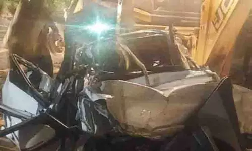 Hosur के पास बेंगलुरु-चेन्नई राजमार्ग पर कई वाहनों की टक्कर में चार लोगों की मौत
