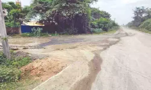 Chennai: बिल्कुल नई उरापक्कम-नल्लमबक्कम सड़क गड्ढों से अटी पड़ी है