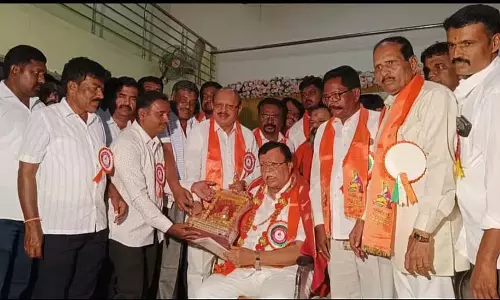 Karnataka : वाल्मीकि राम के समान ही पूजनीय है Karnataka : वाल्मीकि राम के समान ही पूजनीय है