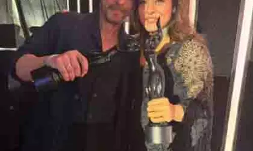 SRK ने की काजोल की तारीफ, बोले- बीमार थीं फिर भी निभाया वादा