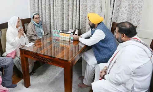 Haryana :  आईपीएस अधिकारी के परिजनों ने शव को स्थानांतरित करने की निंदा की
