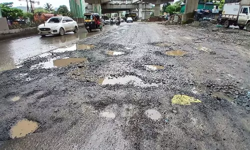 Thane : घोड़बंदर रोड पर हुई घातक दुर्घटनाओं पर निवासियों ने आपराधिक कार्रवाई की मांग की Thane : घोड़बंदर रोड पर हुई घातक दुर्घटनाओं पर निवासियों ने आपराधिक कार्रवाई की मांग की