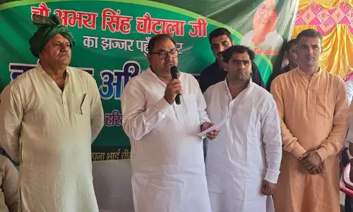 Haryana : मुख्यमंत्री को डीजीपी को छुट्टी पर भेजना चाहिए अभय