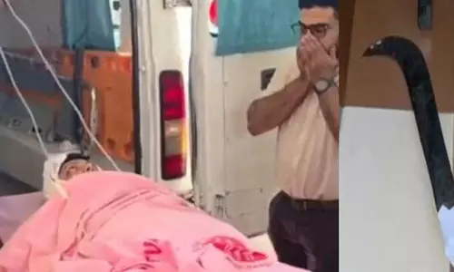 Kerala: घायल डॉक्टर विपिन की सेहत स्थिर, थमारास्सेरी तालुक अस्पताल से घर लौटे Kerala: घायल डॉक्टर विपिन की सेहत स्थिर, थमारास्सेरी तालुक अस्पताल से घर लौटे