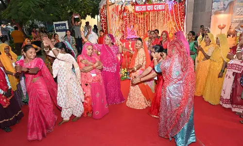 Jaipur: सुमंगल–दीपावली मेला: परिधान, उपहार और हस्तशिल्प की रही धूम Jaipur: सुमंगल–दीपावली मेला: परिधान, उपहार और हस्तशिल्प की रही धूम
