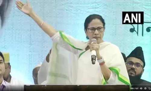 लड़कियों को अनुमति नहीं दी जानी चाहिए...: Durgapur गैंगरेप पर ममता बनर्जी लड़कियों को अनुमति नहीं दी जानी चाहिए...: Durgapur गैंगरेप पर ममता बनर्जी