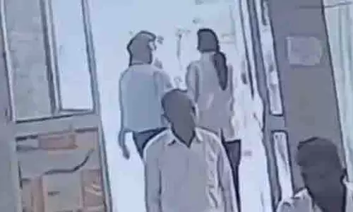Ajmer: इंटर्न डॉक्टर ने बुजुर्ग मरीज को कथित रूप से बार-बार थप्पड़ मारे