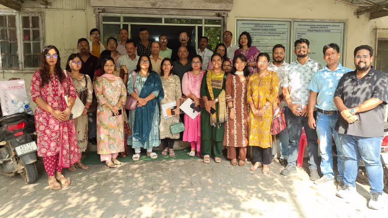 Assam के क्षेत्रीय पशुचिकित्सकों को रोग निदान का व्यावहारिक प्रशिक्षण दिया Assam के क्षेत्रीय पशुचिकित्सकों को रोग निदान का व्यावहारिक प्रशिक्षण दिया