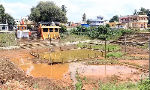 Karnataka : भारी बारिश, घरों में घुसा पानी Karnataka : भारी बारिश, घरों में घुसा पानी