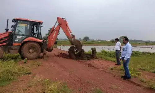 माना, डोमा और दतरेंगा में अवैध प्लॉटिंग पर चला बुलडोजर