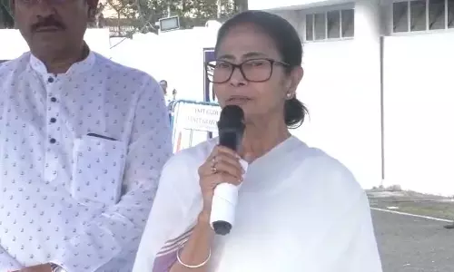 Durgapur gang rape: ममता का सुझाव, लड़कियों को रात में बाहर न जाने दें Durgapur gang rape: ममता का सुझाव, लड़कियों को रात में बाहर न जाने दें