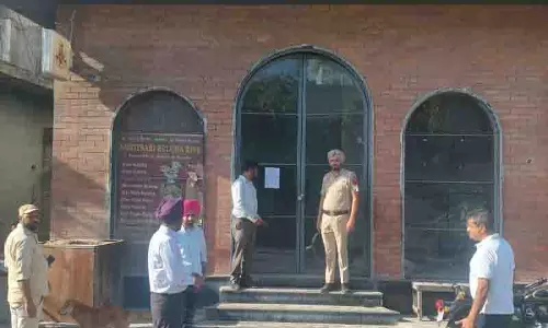 MTP विभाग ने मध्य क्षेत्र में अनधिकृत होटलों के खिलाफ कार्रवाई की MTP विभाग ने मध्य क्षेत्र में अनधिकृत होटलों के खिलाफ कार्रवाई की