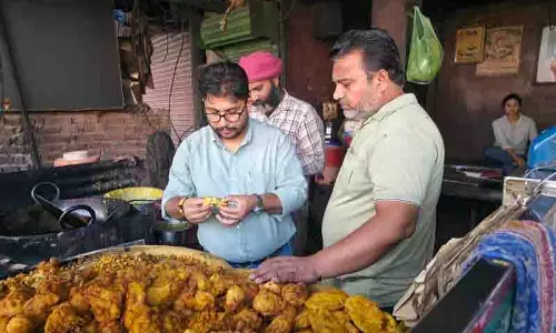Amritsar: असुरक्षित खाद्य पदार्थों पर स्वास्थ्य विभाग की कार्रवाई, 7 नमूने प्रयोगशाला भेजे गए