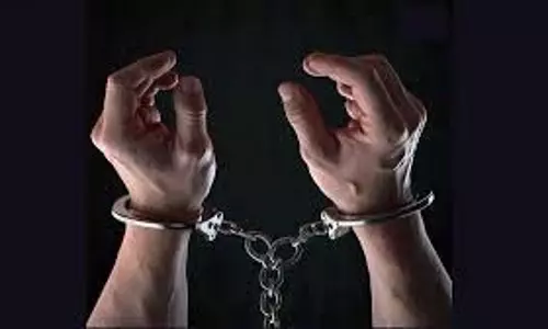 प्रेमी के साथ मिलकर महिला ने की पति की हत्या, दोनों गिरफ्तार