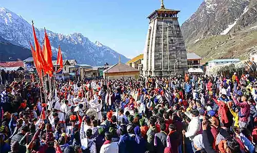 बाढ़ पर आस्था: Himalayan प्रकोप के बीच चार धाम यात्रा ने तोड़े रिकॉर्ड