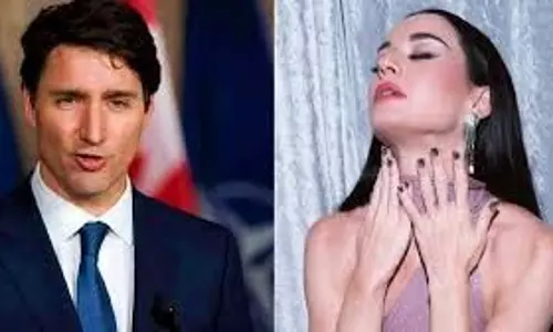 “यॉट पर किस: Katy Perry और जस्टिन ट्रूडो की वायरल रोमांटिक तस्वीरों ने बढ़ाई अफवाहें” “यॉट पर किस: Katy Perry और जस्टिन ट्रूडो की वायरल रोमांटिक तस्वीरों ने बढ़ाई अफवाहें”