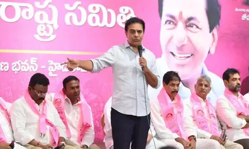 KTR ने जुबली हिल्स निवासियों से कहा: कार या बुलडोजर, आपकी पसंद!