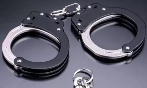 मेडिकल छात्रा के साथ गैंगरेप: तीन आरोपी पुलिस कस्टडी में मेडिकल छात्रा के साथ गैंगरेप: तीन आरोपी पुलिस कस्टडी में