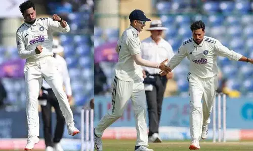 Tests में भी कुलदीप का जलवा.. पांचवीं बार 5 विकेट लेकर वर्ल्ड रिकॉर्ड Tests में भी कुलदीप का जलवा.. पांचवीं बार 5 विकेट लेकर वर्ल्ड रिकॉर्ड