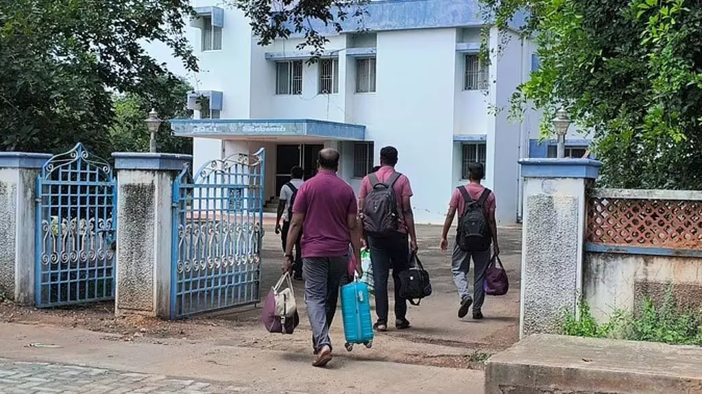 करूर भगदड़ घटना: विशेष जांच दल में 20 नए सदस्य नियुक्त करूर भगदड़ घटना: विशेष जांच दल में 20 नए सदस्य नियुक्त