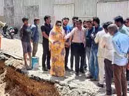 DC Kupwara ने हलमतपोरा में जल जीवन मिशन कार्यों का निरीक्षण किया DC Kupwara ने हलमतपोरा में जल जीवन मिशन कार्यों का निरीक्षण किया
