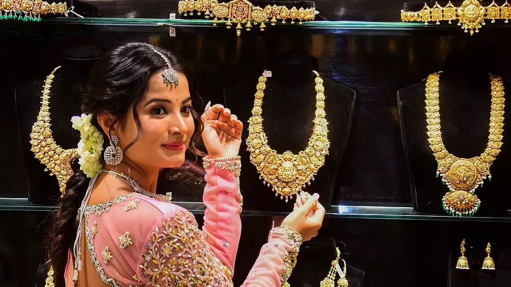 सोने की कीमतों में उछाल : आज का हाल सोने की कीमतों में उछाल : आज का हाल