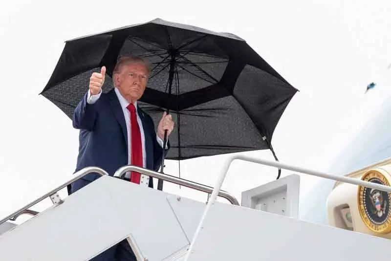 Trump warns: रूस ने युद्ध नहीं सुलझाया तो यूक्रेन को टॉमहॉक्स भेजेंगे Trump warns: रूस ने युद्ध नहीं सुलझाया तो यूक्रेन को टॉमहॉक्स भेजेंगे