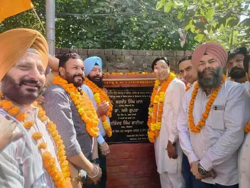 Amritsar के दरबार साहिब तक चार रेडियल सड़कों के पुनर्विकास की परियोजना का उद्घाटन Amritsar के दरबार साहिब तक चार रेडियल सड़कों के पुनर्विकास की परियोजना का उद्घाटन