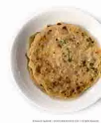 Pyaz Ka Chilla : सुबह के नाश्ते में बनाएं हेल्दी और गरमा-गरम प्याज का चीला Pyaz Ka Chilla : सुबह के नाश्ते में बनाएं हेल्दी और गरमा-गरम प्याज का चीला