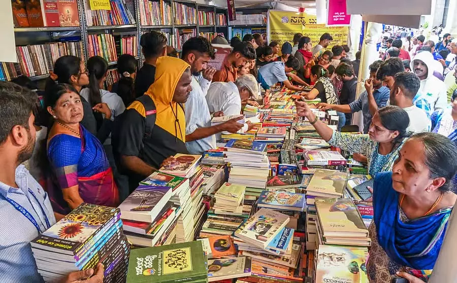 Karnataka ; विधान सौधा परिसर में आयोजित 5 दिवसीय पुस्तक मेले पर 4.50 करोड़ खर्च हुए Karnataka ; विधान सौधा परिसर में आयोजित 5 दिवसीय पुस्तक मेले पर 4.50 करोड़ खर्च हुए