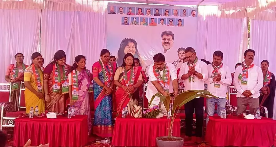 निर्वाचन क्षेत्र में 10,000 लोगों को रोजगार: Minister Mankala Vaidya निर्वाचन क्षेत्र में 10,000 लोगों को रोजगार: Minister Mankala Vaidya