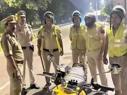 अवैध रूप से रह रहे विदेशियों पर सख्ती, दिल्ली पुलिस ने बढ़ाई निगरानी अवैध रूप से रह रहे विदेशियों पर सख्ती, दिल्ली पुलिस ने बढ़ाई निगरानी