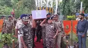 Ranchi: IED धमाके में शहीद हुए जवान को दी गई भावभीनी श्रद्धांजलि Ranchi: IED धमाके में शहीद हुए जवान को दी गई भावभीनी श्रद्धांजलि