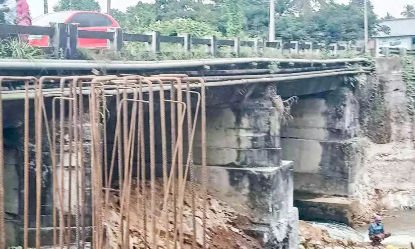 Kerala: पेरुमट्टम पुल का नवीनीकरण शुरू Kerala: पेरुमट्टम पुल का नवीनीकरण शुरू