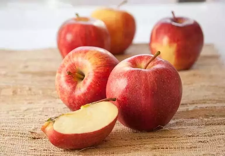 खाली पेट सेब खाने के फायदे खाली पेट सेब खाने के फायदे