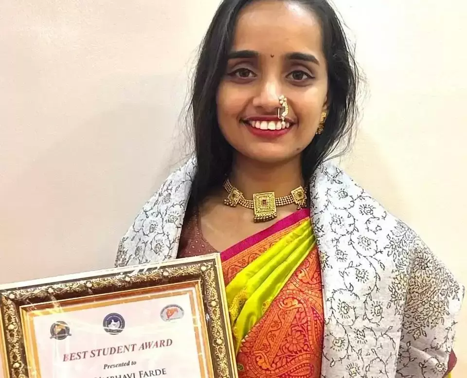 Mumbai: नर्सिंग सम्मेलन में राज्य की सर्वश्रेष्ठ छात्रा बनी वैभवी Mumbai: नर्सिंग सम्मेलन में राज्य की सर्वश्रेष्ठ छात्रा बनी वैभवी