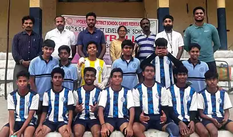 GBHS और बीवी भवन ने हैदराबाद जिला स्कूल खेलों के अंडर-14, अंडर-17 फाइनल में जीत हासिल की GBHS और बीवी भवन ने हैदराबाद जिला स्कूल खेलों के अंडर-14, अंडर-17 फाइनल में जीत हासिल की