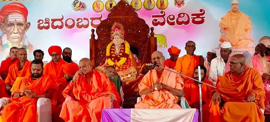 आध्यात्मिक अभ्यास हृदय को परिवर्तित कर सकता है: Shivakumar Swamiji आध्यात्मिक अभ्यास हृदय को परिवर्तित कर सकता है: Shivakumar Swamiji