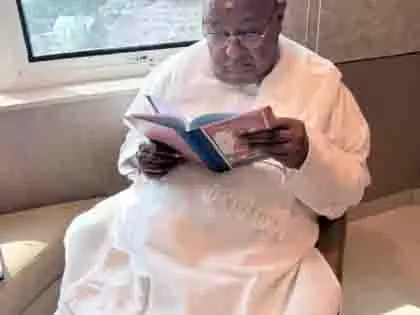 पूर्व प्रधानमंत्री देवेगौड़ा जल्द फिर से निभाएंगे सार्वजनिक कर्तव्य पूर्व प्रधानमंत्री देवेगौड़ा जल्द फिर से निभाएंगे सार्वजनिक कर्तव्य