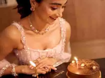 Pooja Hegde का जन्मदिन थोड़े से काम और ढेर सारे प्यार के साथ शुरू हुआ Pooja Hegde का जन्मदिन थोड़े से काम और ढेर सारे प्यार के साथ शुरू हुआ