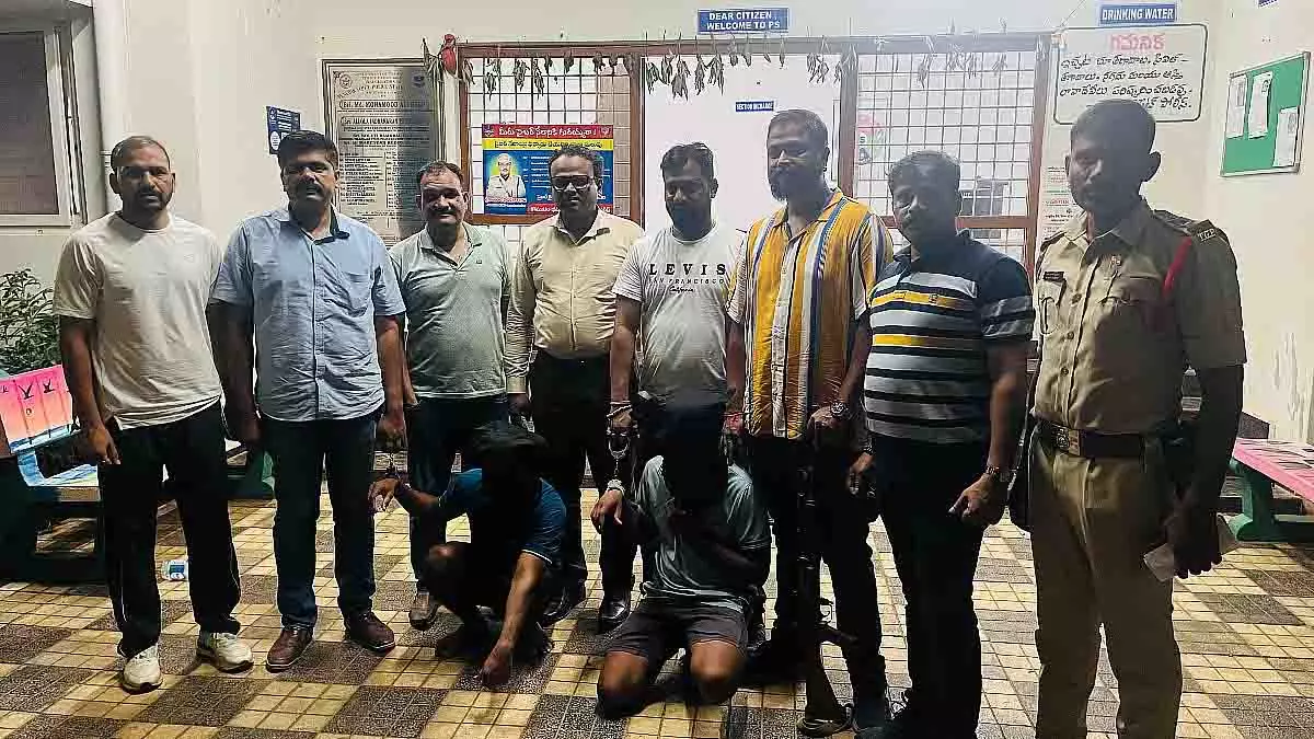 Mumbai: नेवी नगर से राइफल चोरी, आतंकवादी साजिश से इनकार Mumbai: नेवी नगर से राइफल चोरी, आतंकवादी साजिश से इनकार
