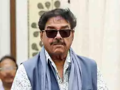 Shatrughan Sinha ने किशोर कुमार को पुण्यतिथि पर भावभीनी श्रद्धांजलि दी Shatrughan Sinha ने किशोर कुमार को पुण्यतिथि पर भावभीनी श्रद्धांजलि दी