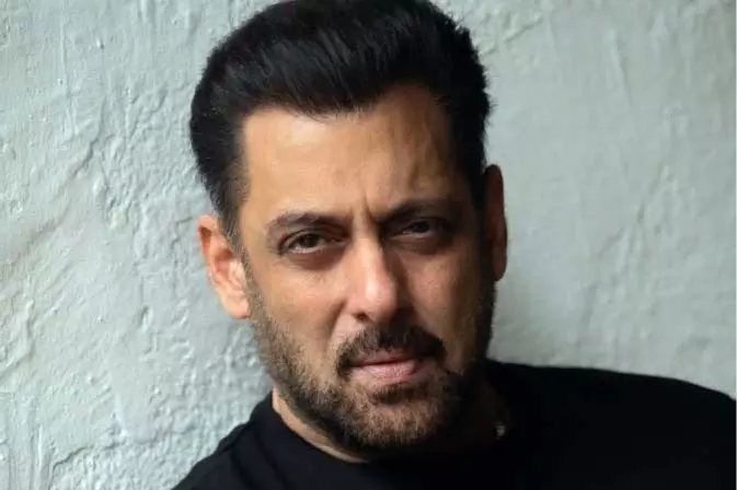 Salman Khan ने अनप्रोफेशनल कहे जाने और सिकंदर की नाकामी के आरोपों पर दी प्रतिक्रिया Salman Khan ने अनप्रोफेशनल कहे जाने और सिकंदर की नाकामी के आरोपों पर दी प्रतिक्रिया